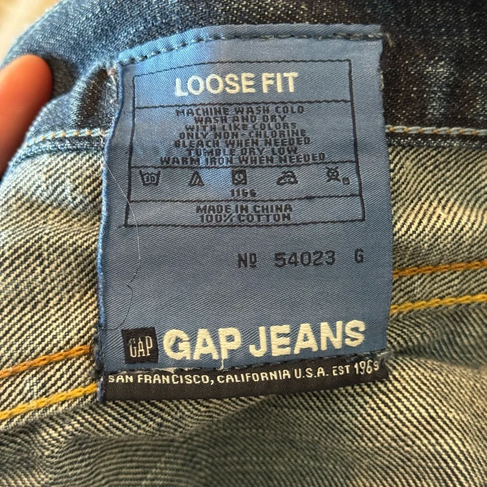 Men's Vintage Gap Loose Fit Jeans - Picture 6 of 6